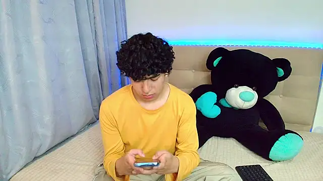 Snapshot of _nickconnor01 chatting on 12-29-24, 01:34 nickconnor01 online show from 12-29-24, 01:34