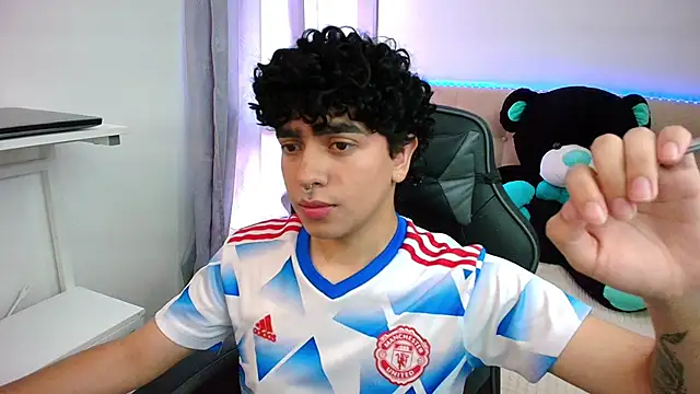 Snapshot of _nickconnor01 chatting on 01-04-25, 08:16 nickconnor01 online show from 01-04-25, 08:16