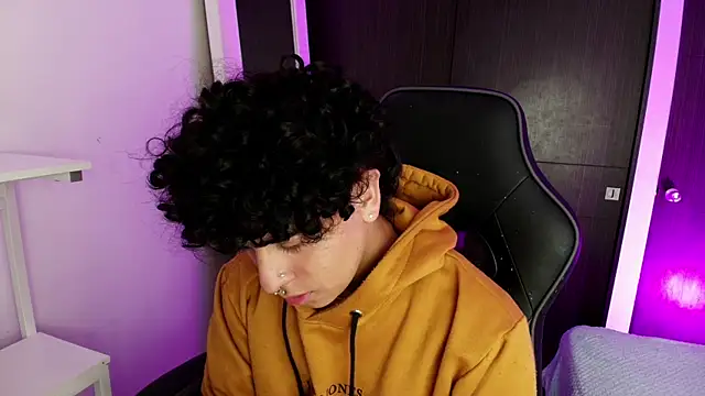 Snapshot of _nickconnor01 chatting on 02-13-25, 11:47 nickconnor01 online show from 02-13-25, 11:47