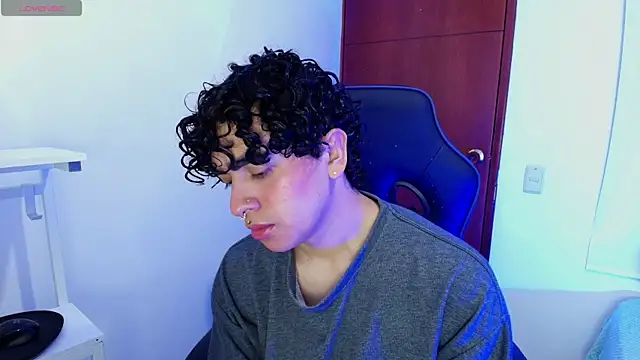 Snapshot of _nickconnor01 chatting on 03-22-25, 05:31 nickconnor01 online show from 03-22-25, 05:31