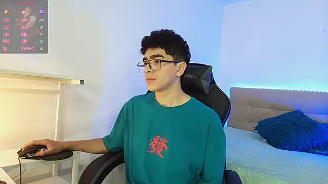 Snapshot of _nickconnor01 chatting on 11-16-25, 03:12 nickconnor01 online show from 11-16-25, 03:12