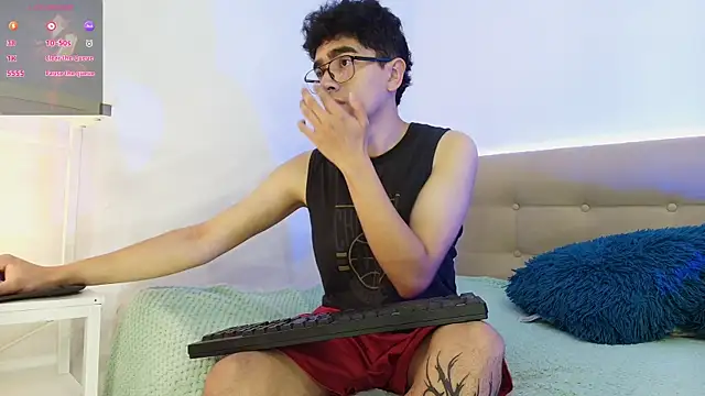 Snapshot of _nickconnor01 chatting on 11-21-25, 11:47 nickconnor01 online show from 11-21-25, 11:47