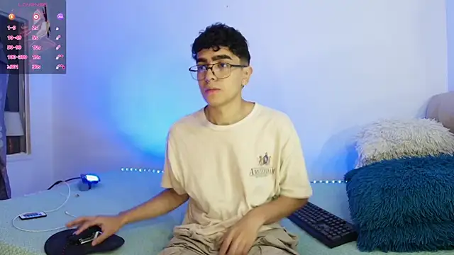 Snapshot of _nickconnor01 chatting on 12-14-25, 10:03 nickconnor01 online show from 12-14-25, 10:03