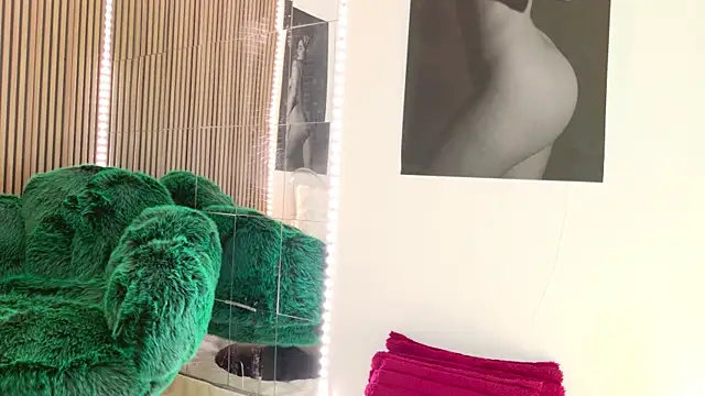 celia chanel online show from 06-18-26, 05:08