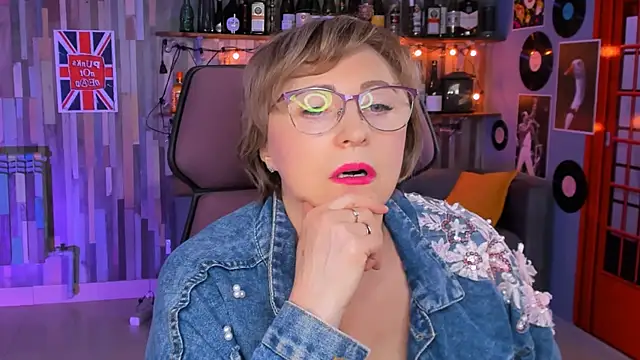 sugar vivien online show from 11-24-25, 01:11