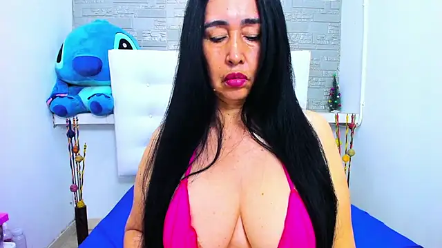Snapshot of HorniestMilf chatting on 10-13-25, 10:43 HorniestMilf online show from 10-13-25, 10:43
