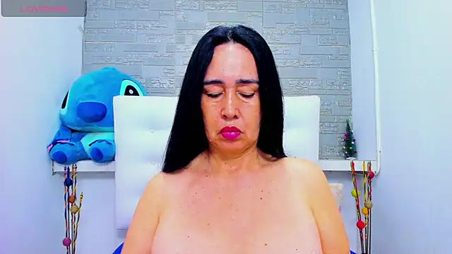 Snapshot of HorniestMilf chatting on 11-12-25, 09:03 HorniestMilf online show from 11-12-25, 09:03