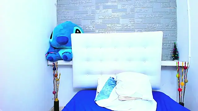 Snapshot of HorniestMilf chatting on 11-24-25, 09:03 HorniestMilf online show from 11-24-25, 09:03