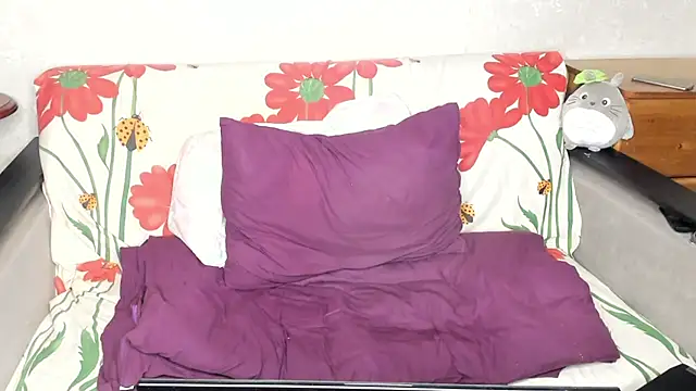 Snapshot of Aushpana chatting on 02-14-25, 12:14 Aushpana online show from 02-14-25, 12:14