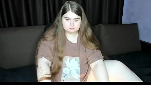 Snapshot of Aushpana chatting on 11-11-25, 10:26 Aushpana online show from 11-11-25, 10:26