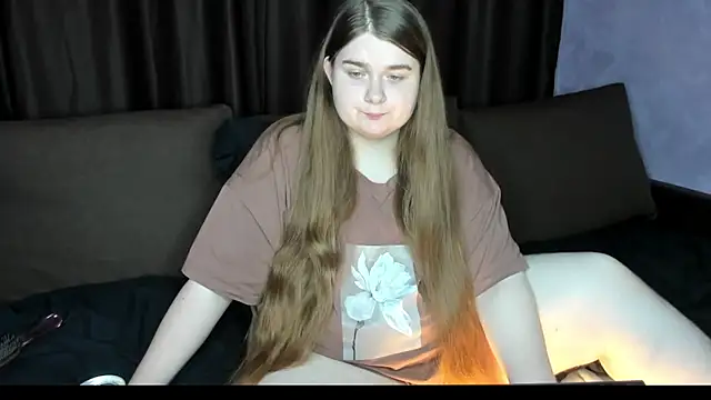 Snapshot of Aushpana chatting on 11-12-25, 10:26 Aushpana online show from 11-12-25, 10:26