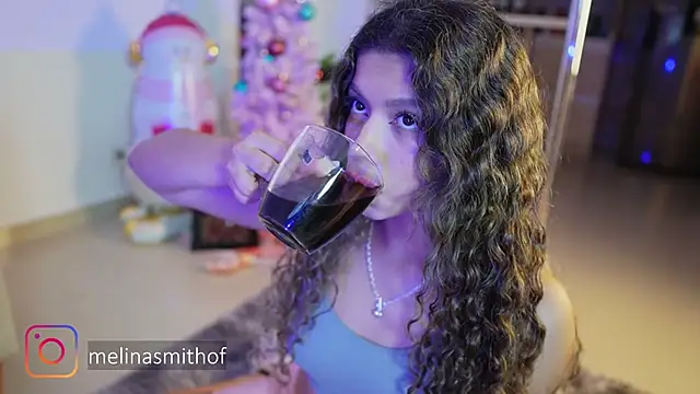 Snapshot of Melina-Smith chatting on 12-05-24, 12:41 Melina-Smith online show from 12-05-24, 12:41