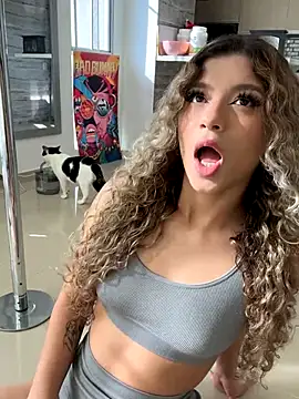 Snapshot of Melina-Smith chatting on 11-20-25, 08:41 Melina-Smith online show from 11-20-25, 08:41