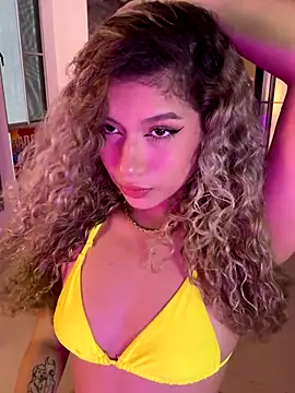 Snapshot of Melina-Smith chatting on 11-25-25, 10:54 Melina-Smith online show from 11-25-25, 10:54