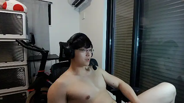 Snapshot of Tkcqcc chatting on 01-12-26, 04:45 Tkcqcc online show from 01-12-26, 04:45