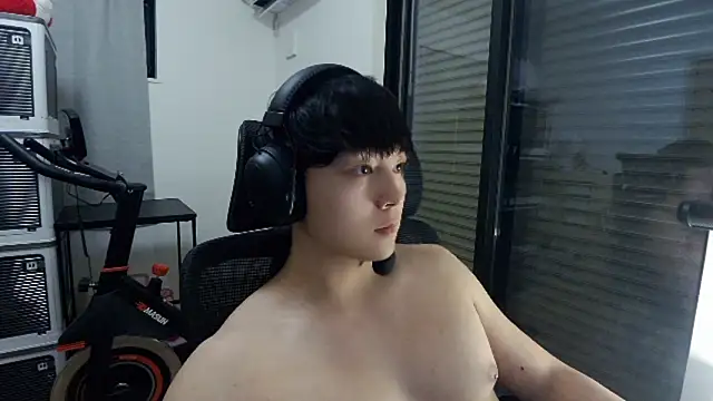 Snapshot of Tkcqcc chatting on 02-03-26, 01:16 Tkcqcc online show from 02-03-26, 01:16