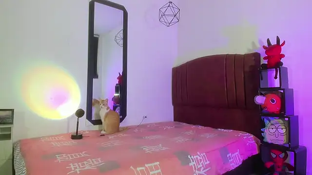 alisson zafiro  online show from 12-18-24, 09:14