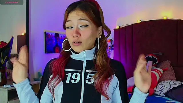 alisson zafiro  online show from 11-13-25, 03:16