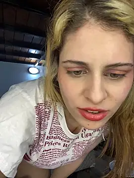 Snapshot of FlorBich chatting on 01-26-25, 07:32 FlorBich online show from 01-26-25, 07:32