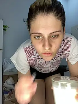 Snapshot of FlorBich chatting on 01-27-25, 11:54 FlorBich online show from 01-27-25, 11:54