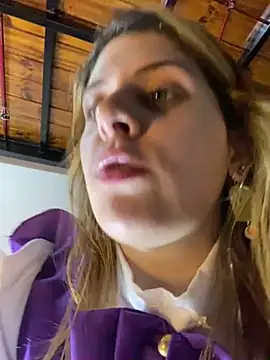 Snapshot of FlorBich chatting on 02-21-25, 03:45 FlorBich online show from 02-21-25, 03:45