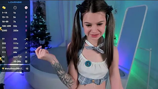 Snapshot of Lil_Amelie chatting on 12-13-24, 05:21 Lil Amelie online show from 12-13-24, 05:21