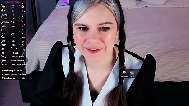 Snapshot of Lil_Amelie chatting on 10-07-25, 07:49 Lil Amelie online show from 10-07-25, 07:49