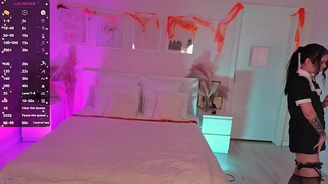 Snapshot of Lil_Amelie chatting on 11-07-25, 09:42 Lil Amelie online show from 11-07-25, 09:42