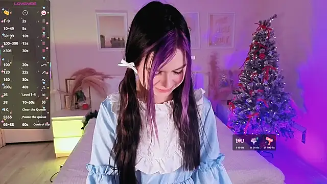 Snapshot of Lil_Amelie chatting on 12-14-25, 07:47 Lil Amelie online show from 12-14-25, 07:47