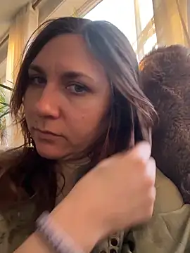 JasmineGlamour online show from 04-12-26, 06:24