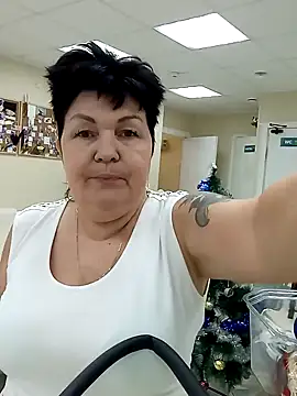 FantasyMichelle online show from 12-30-24, 07:37