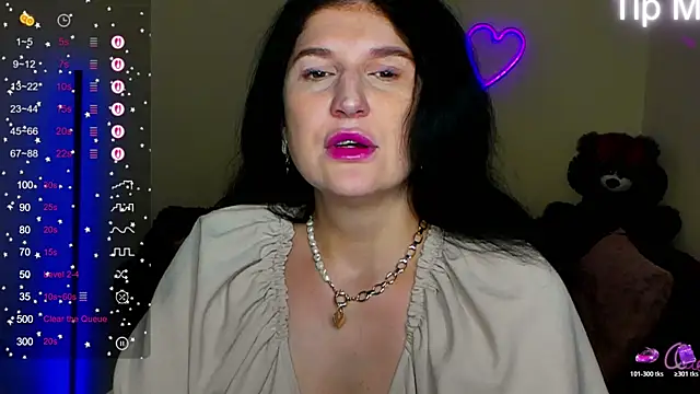 Alianna Solo Kisses online show from 06-05-26, 10:43