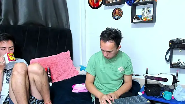 big-dicktop23 online show from 05-18-26, 07:58