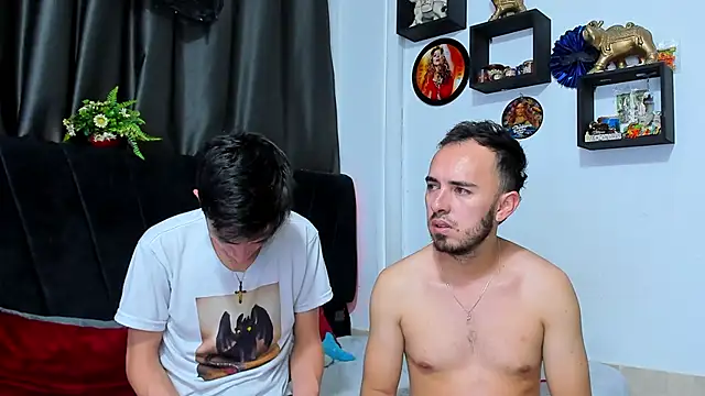 big-dicktop23 online show from 07-10-26, 03:33