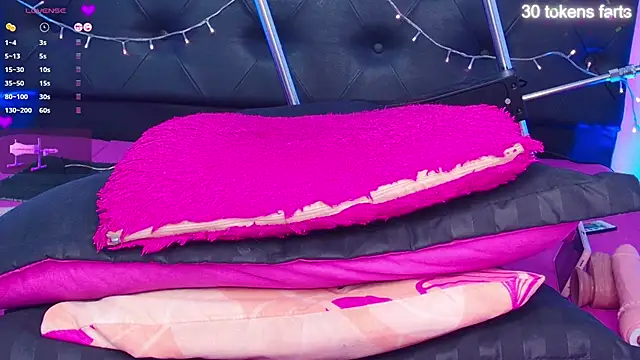 Snapshot of Adriana-55 chatting on 03-20-25, 06:19 Adriana-55 online show from 03-20-25, 06:19