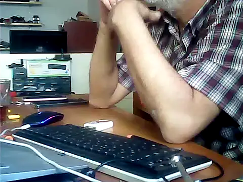 Snapshot of zormen355 chatting on 06-16-26, 09:01 zormen355 online show from 06-16-26, 09:01