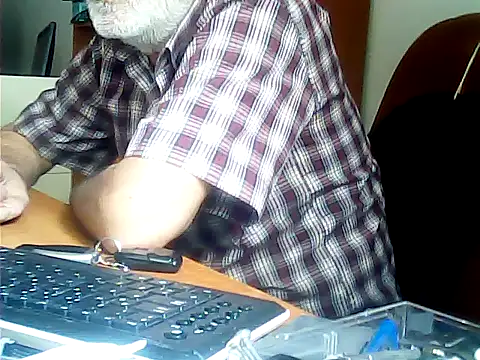 Snapshot of zormen355 chatting on 06-18-26, 11:03 zormen355 online show from 06-18-26, 11:03