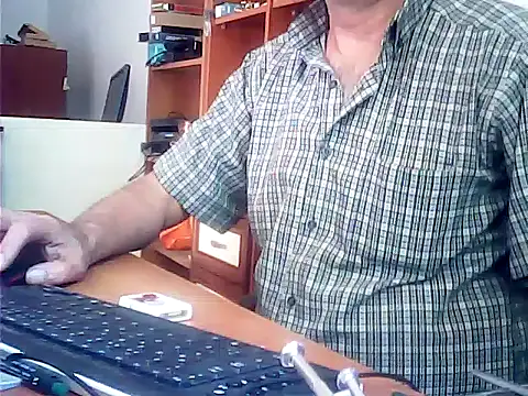 Snapshot of zormen355 chatting on 06-23-26, 02:04 zormen355 online show from 06-23-26, 02:04