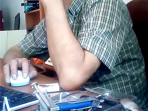 Snapshot of zormen355 chatting on 06-27-26, 02:01 zormen355 online show from 06-27-26, 02:01