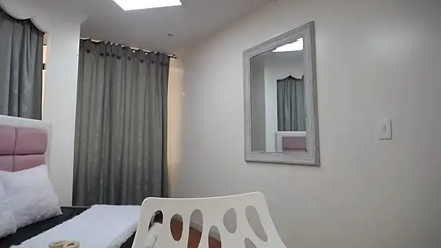 IssadoraJames online show from 12-24-24, 01:28