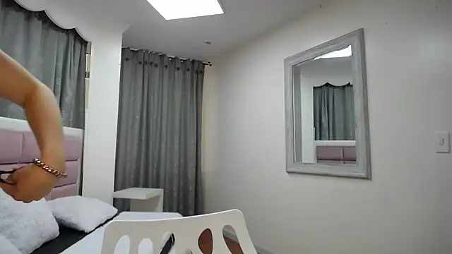 IssadoraJames online show from 01-10-25, 06:28