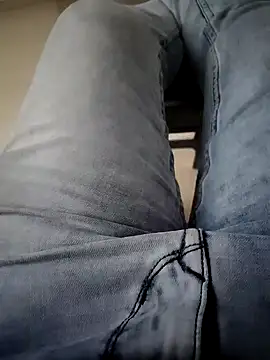 Snapshot of SplitPrestige19 chatting on 11-20-25, 11:32 SplitPrestige19 online show from 11-20-25, 11:32