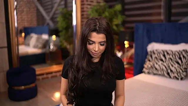 NicoleCellini online show from 01-31-25, 06:25