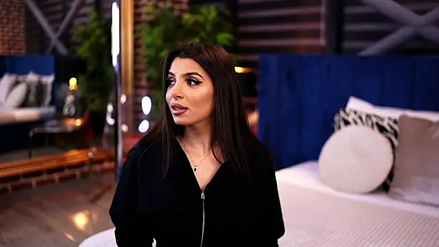 NicoleCellini online show from 02-27-25, 07:15