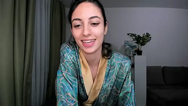 Snapshot of Melanie_Angel chatting on 05-07-26, 11:32 Melanie Angel online show from 05-07-26, 11:32