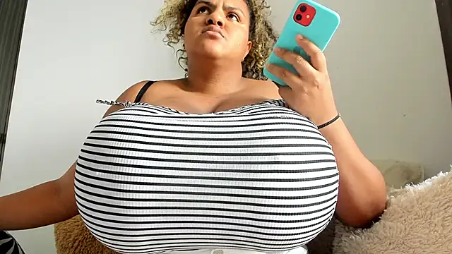 bigmom69  online show from 04-16-26, 05:25