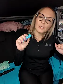 Snapshot of Jade_Emeraud chatting on 12-02-25, 09:21 Jade Emeraud online show from 12-02-25, 09:21