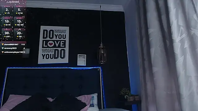 Alisteresa  online show from 12-17-24, 06:20