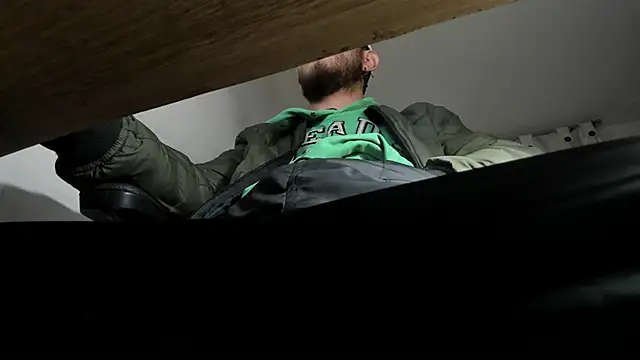 Snapshot of s_sven03 chatting on 01-27-25, 03:15 s sven03 online show from 01-27-25, 03:15