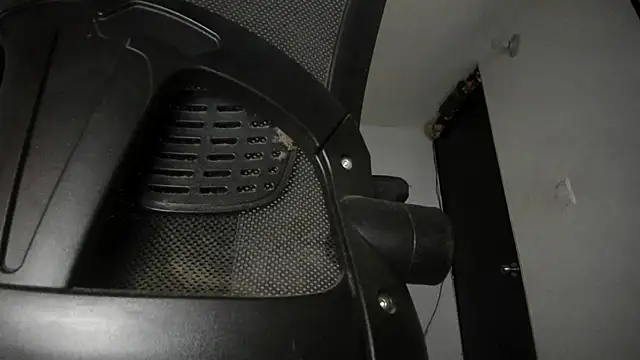 Snapshot of s_sven03 chatting on 09-11-25, 07:19 s sven03 online show from 09-11-25, 07:19